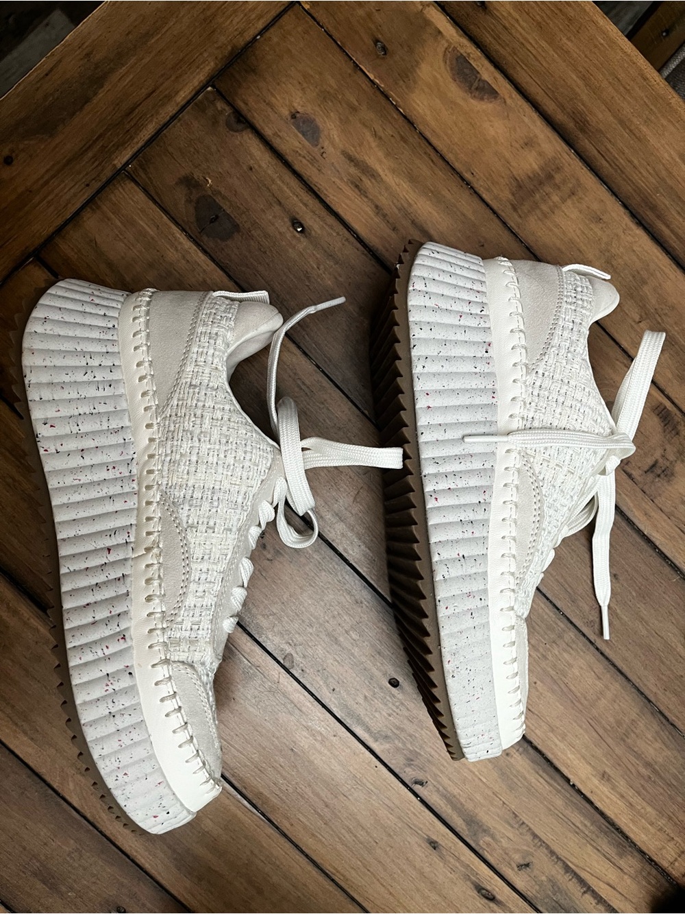 Universal Thread Cream White Platform Sneakers - Picture 7 of 10